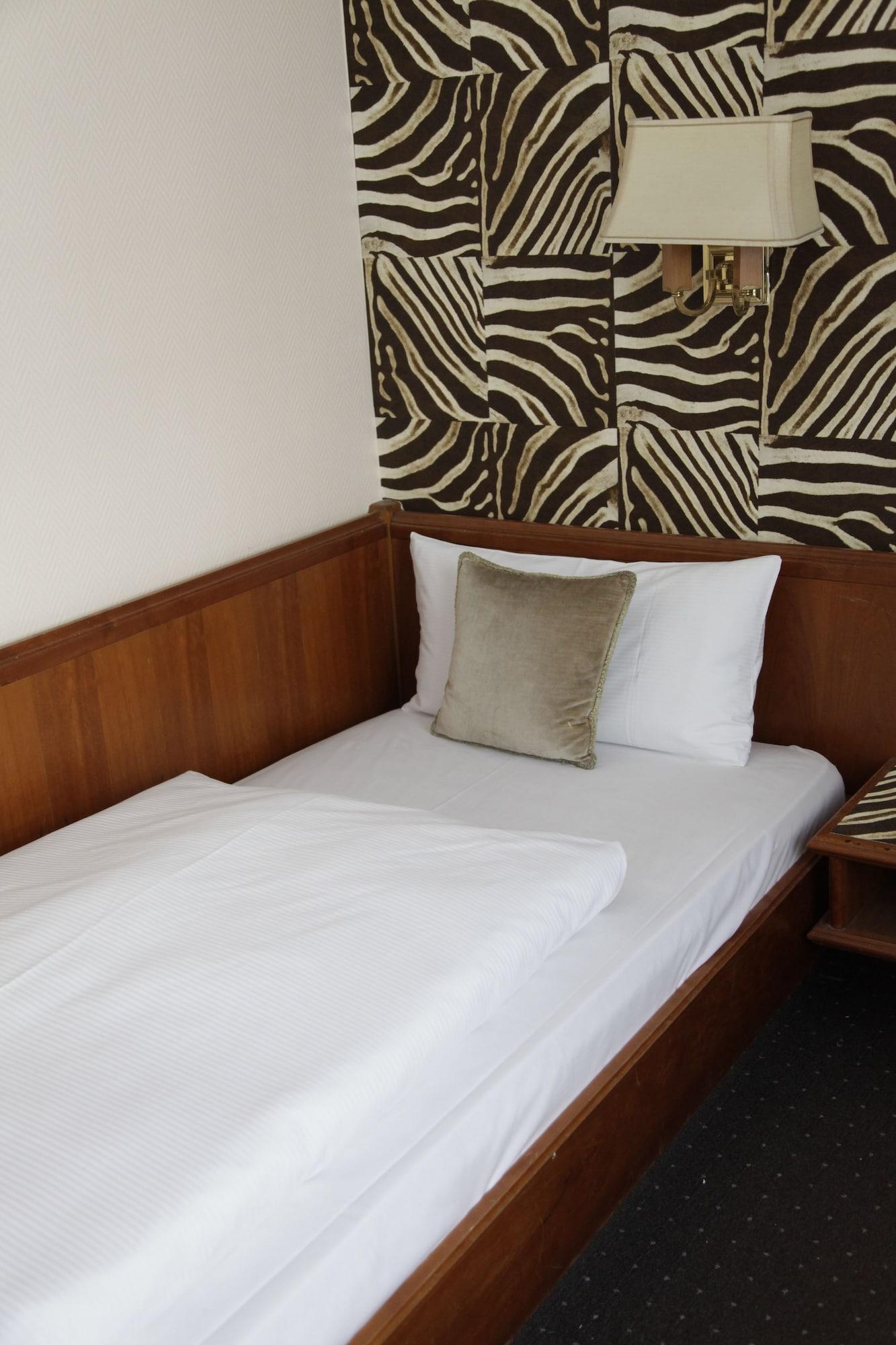 บูทิก โฮเต็ล โครเนอ มึนเชิน Hotel มิวนิก ภายนอก รูปภาพ